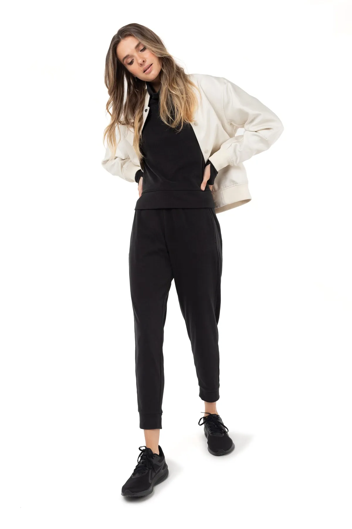 Aura Joggers