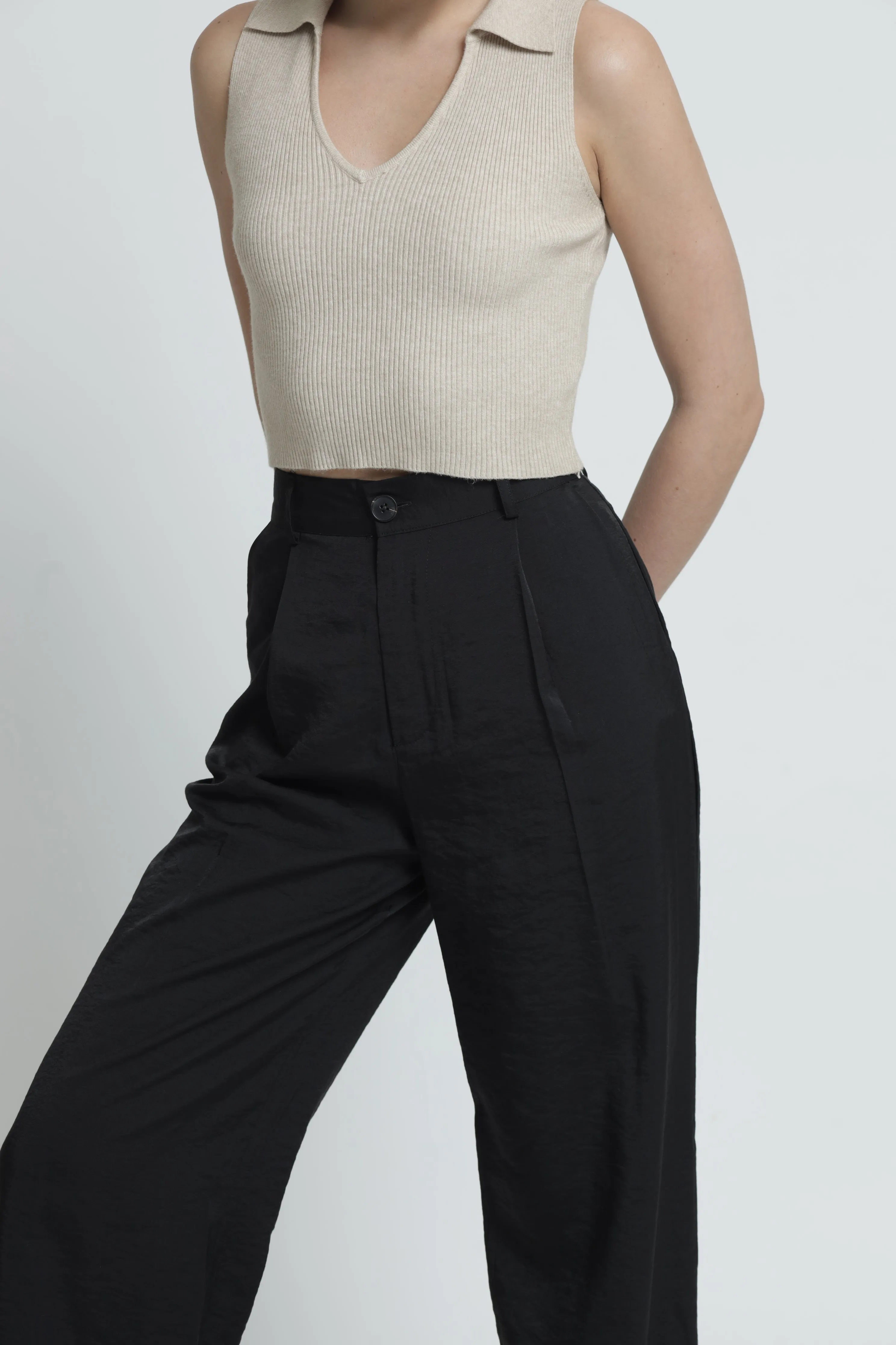 Black Fleur Loose Pants