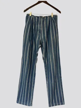 Blue wide striped denim, pleated.