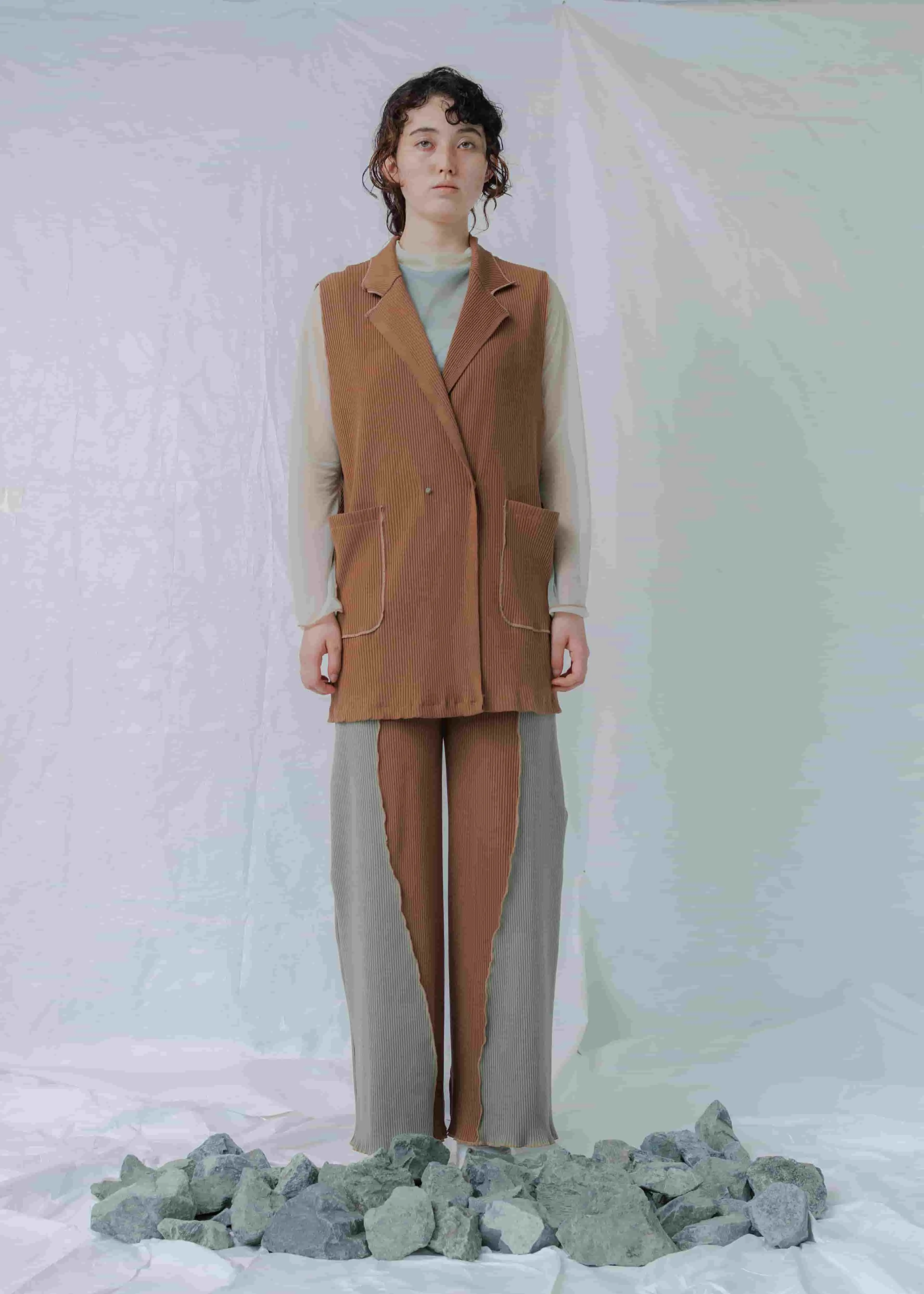 Curve pants / Brown × Green
