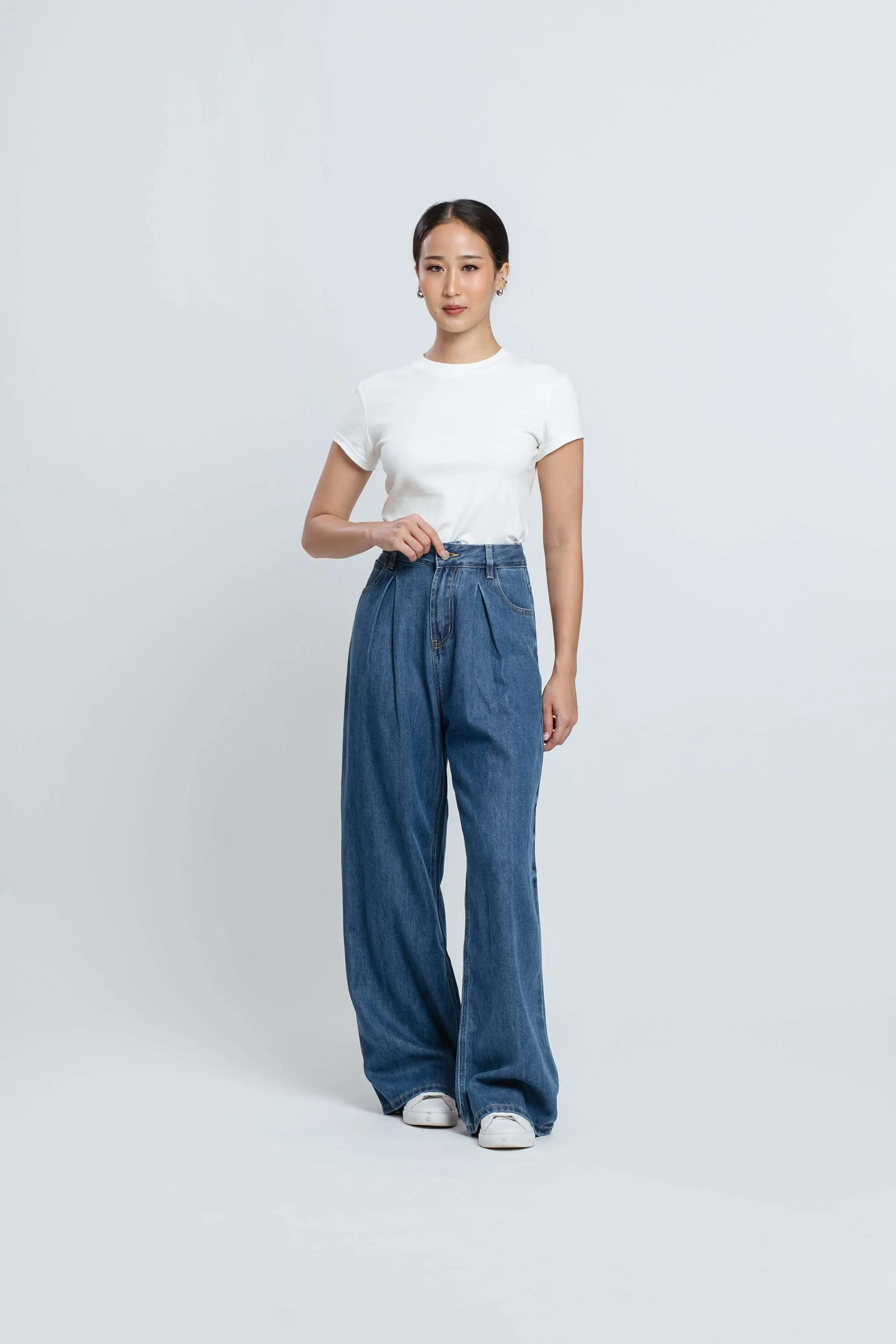 Dark Blue Ease Jeans