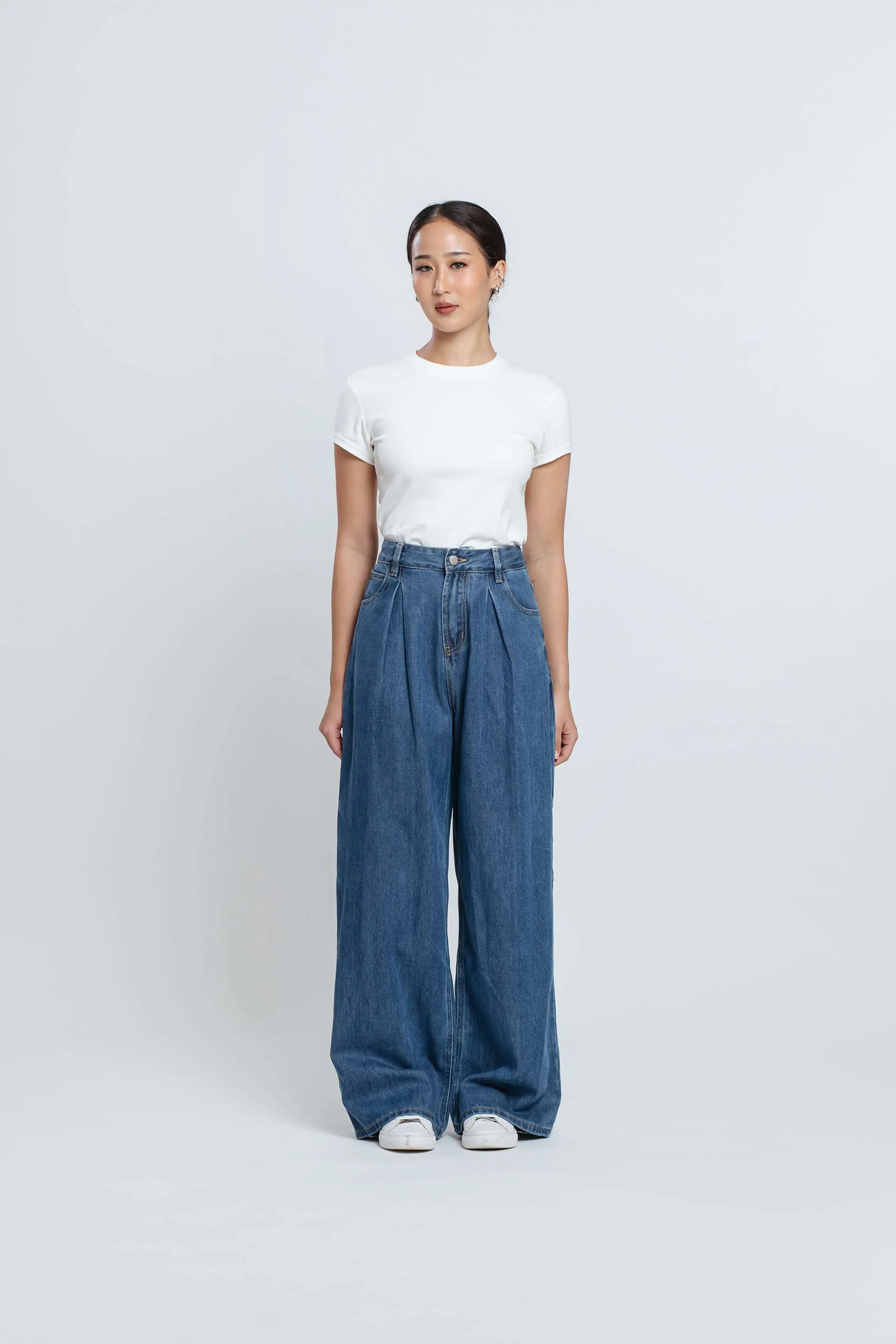 Dark Blue Ease Jeans