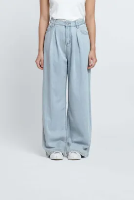 Light Blue Ease Jeans