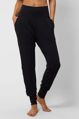 Lightweight Yoga Loose Side Pockets Cuffed Pant Black
