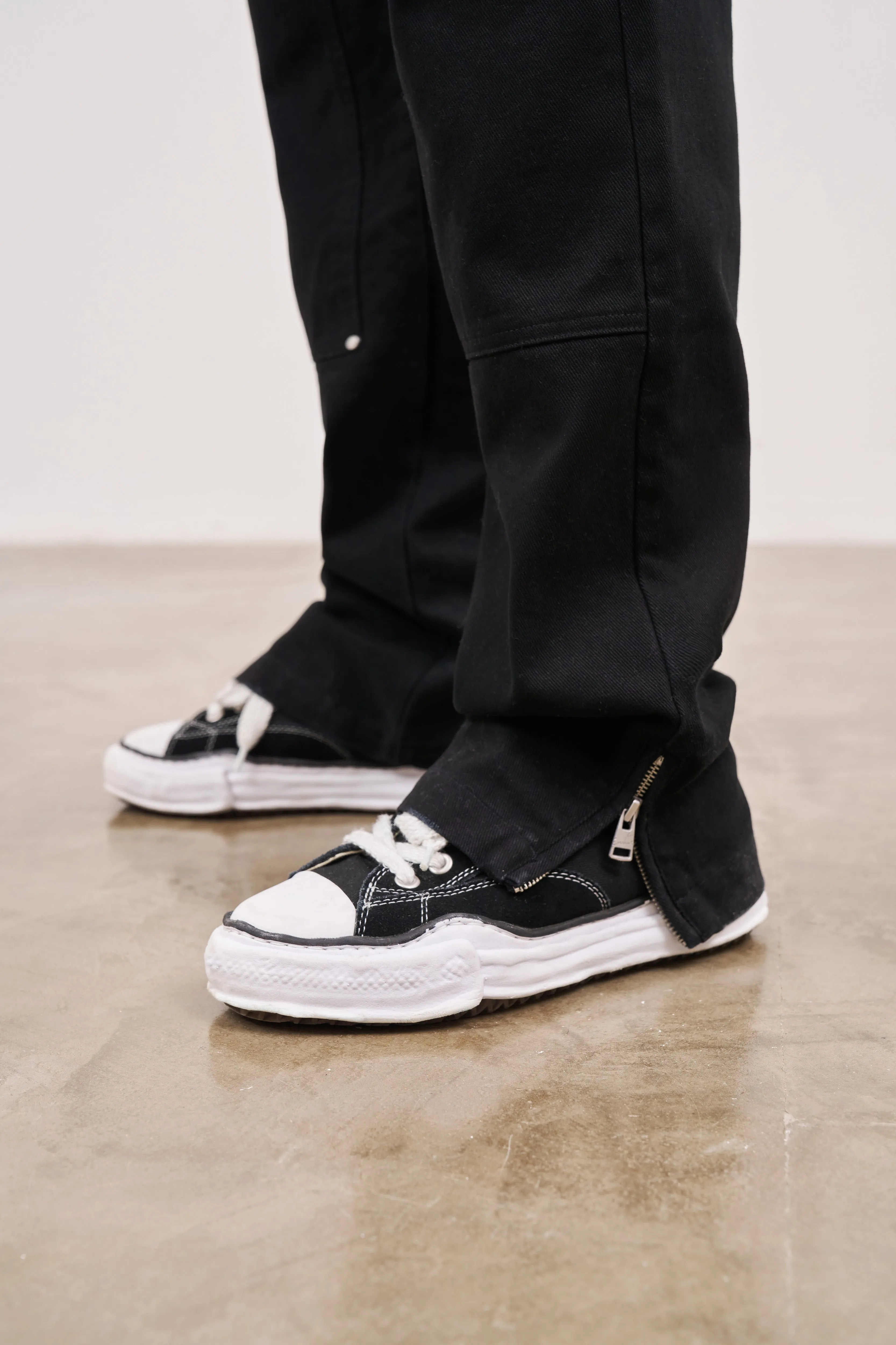 TWILL RIVET DETAIL CARPENTER PANT - BLACK